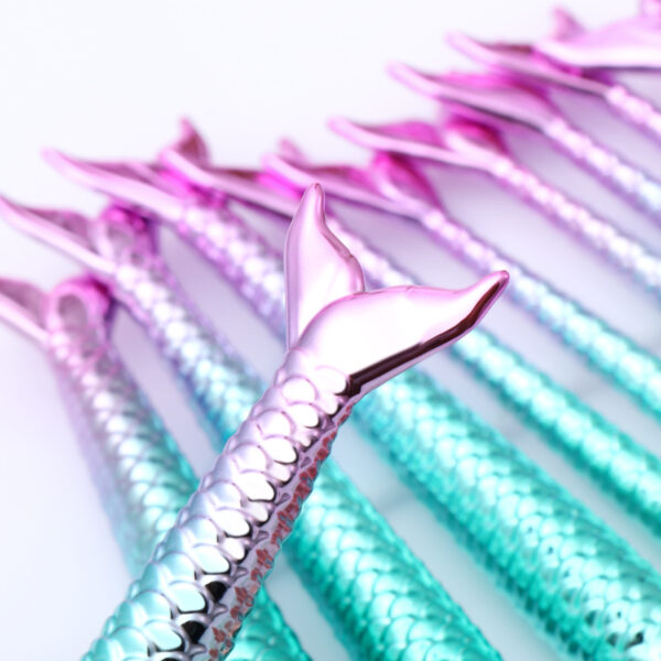 Cosmetic Mermaid Makeup Brushes - Image 3